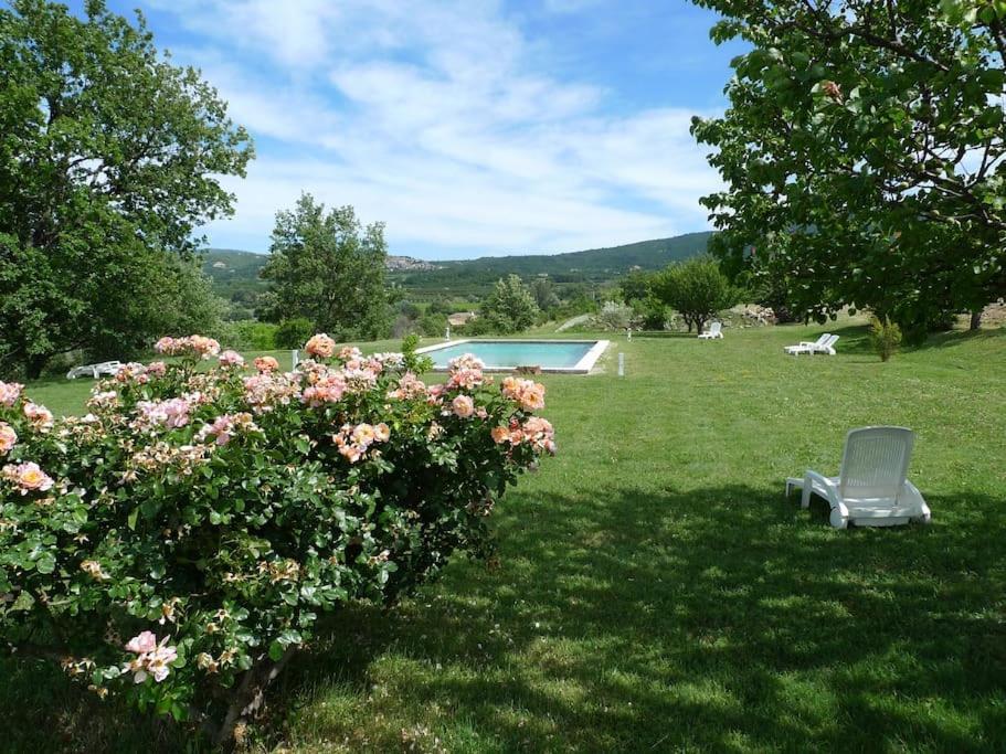 Le Lavoir Lacoste  Esterno foto
